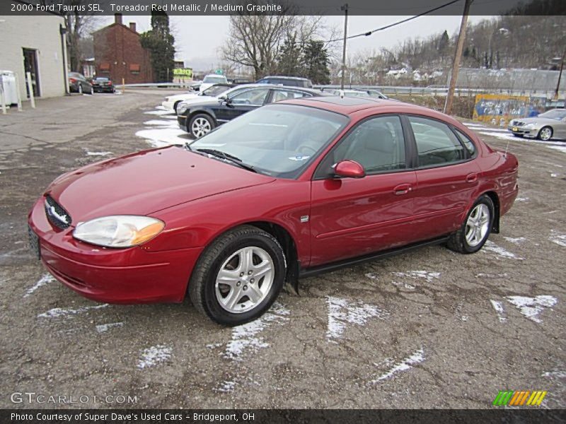 Toreador Red Metallic / Medium Graphite 2000 Ford Taurus SEL