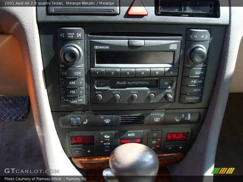 Melange Metallic / Melange 2001 Audi A6 2.8 quattro Sedan