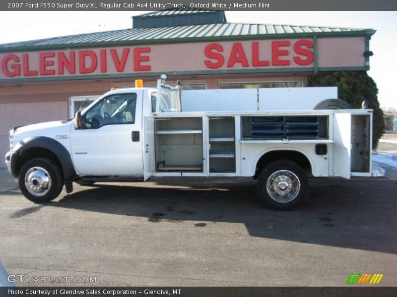 Oxford White / Medium Flint 2007 Ford F550 Super Duty XL Regular Cab 4x4 Utility Truck