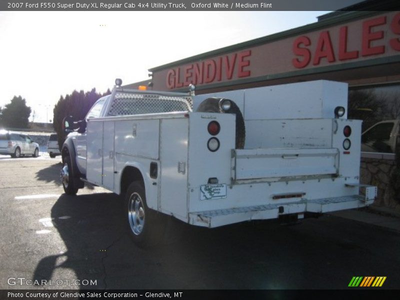 Oxford White / Medium Flint 2007 Ford F550 Super Duty XL Regular Cab 4x4 Utility Truck