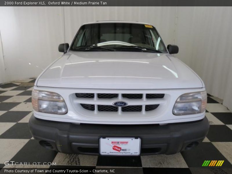 Oxford White / Medium Prairie Tan 2000 Ford Explorer XLS