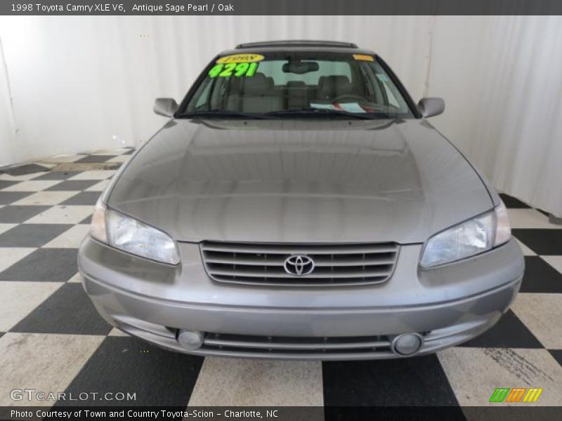 Antique Sage Pearl / Oak 1998 Toyota Camry XLE V6