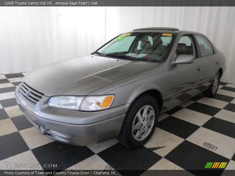 Antique Sage Pearl / Oak 1998 Toyota Camry XLE V6