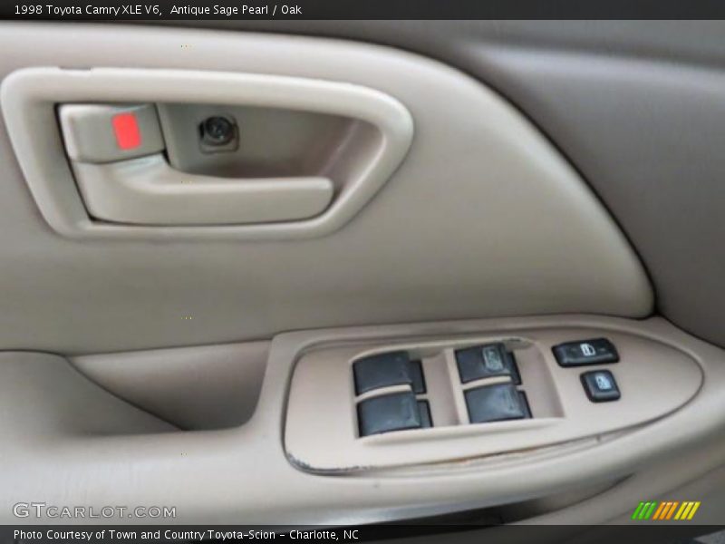 Antique Sage Pearl / Oak 1998 Toyota Camry XLE V6
