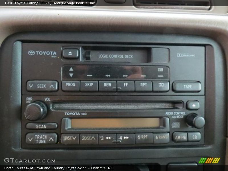 Antique Sage Pearl / Oak 1998 Toyota Camry XLE V6
