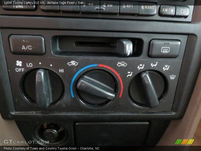 Antique Sage Pearl / Oak 1998 Toyota Camry XLE V6