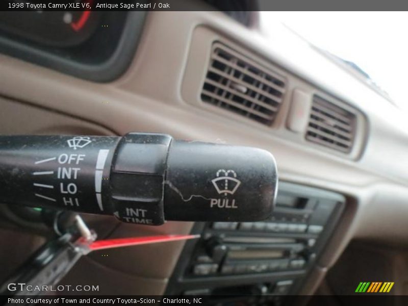 Antique Sage Pearl / Oak 1998 Toyota Camry XLE V6