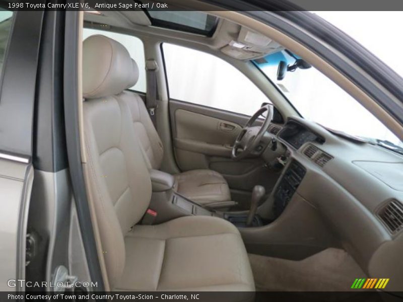 Antique Sage Pearl / Oak 1998 Toyota Camry XLE V6
