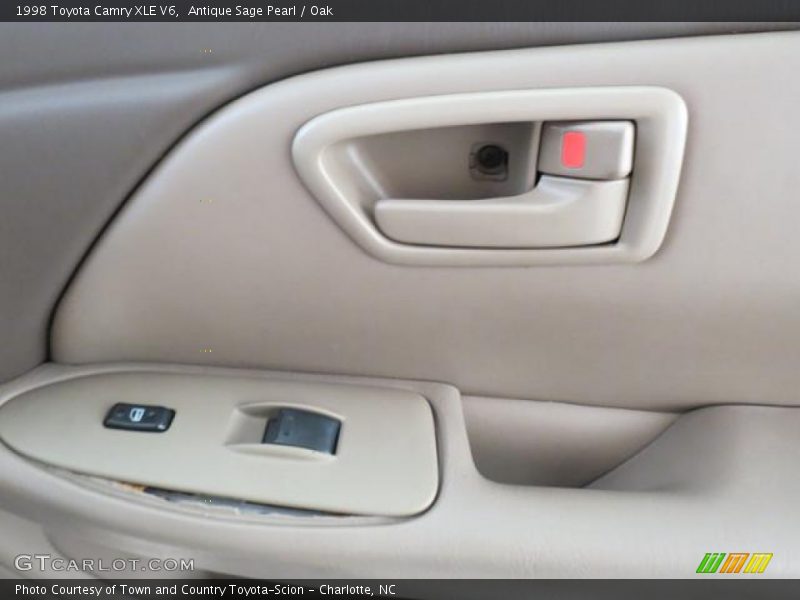 Antique Sage Pearl / Oak 1998 Toyota Camry XLE V6