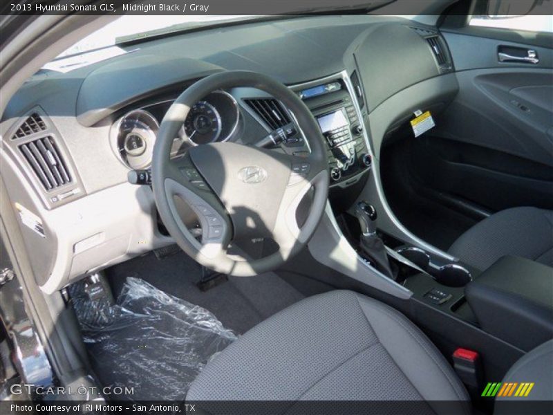 Midnight Black / Gray 2013 Hyundai Sonata GLS