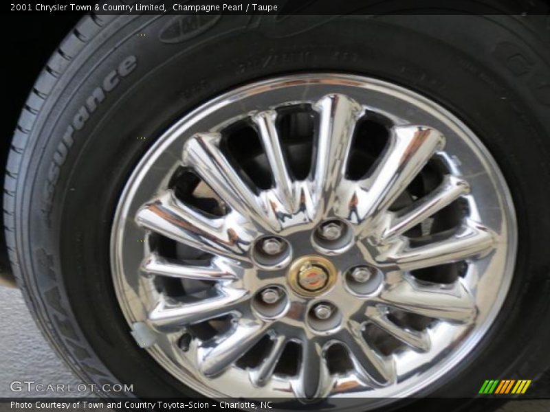 Champagne Pearl / Taupe 2001 Chrysler Town & Country Limited