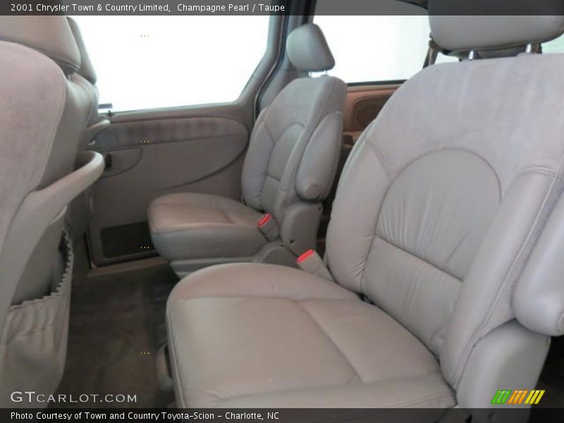 Champagne Pearl / Taupe 2001 Chrysler Town & Country Limited
