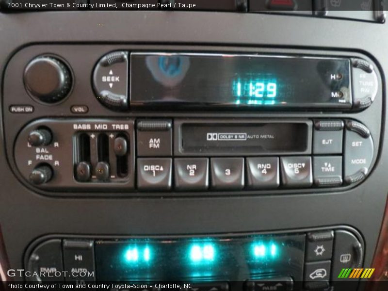 Champagne Pearl / Taupe 2001 Chrysler Town & Country Limited