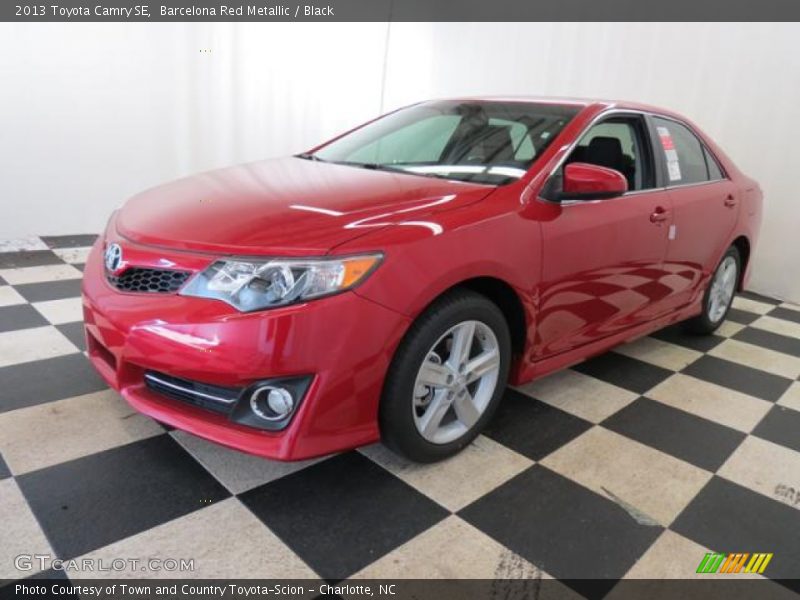 Barcelona Red Metallic / Black 2013 Toyota Camry SE