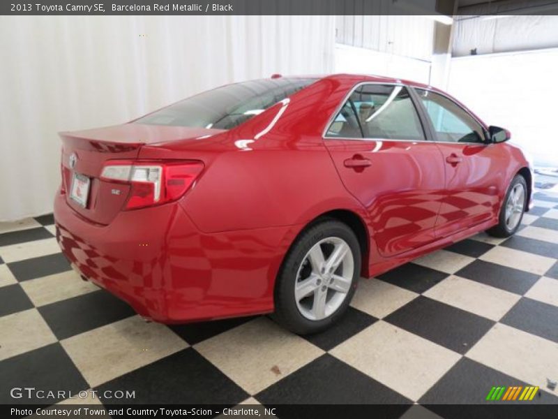 Barcelona Red Metallic / Black 2013 Toyota Camry SE