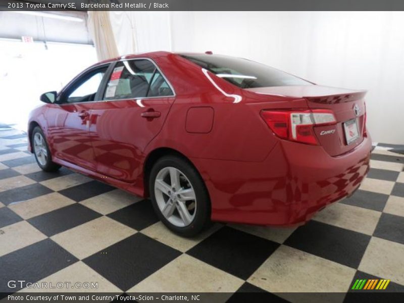 Barcelona Red Metallic / Black 2013 Toyota Camry SE