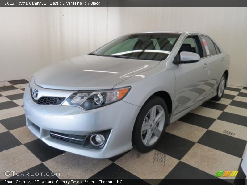 Classic Silver Metallic / Black 2013 Toyota Camry SE