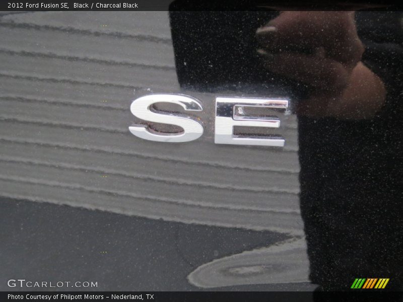 Black / Charcoal Black 2012 Ford Fusion SE