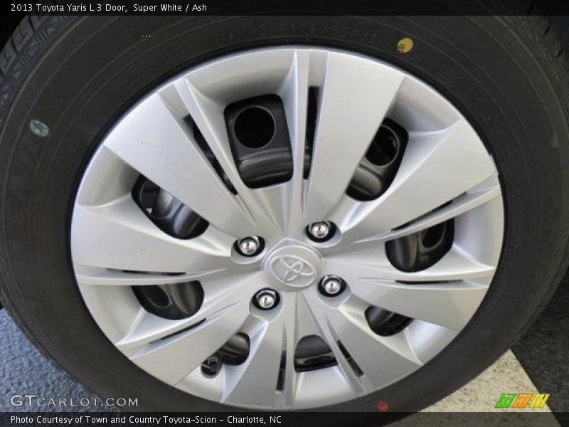 Super White / Ash 2013 Toyota Yaris L 3 Door