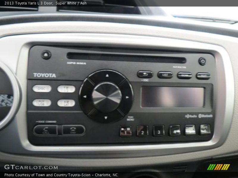 Super White / Ash 2013 Toyota Yaris L 3 Door