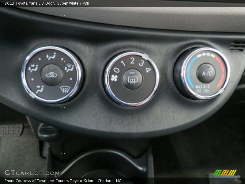 Super White / Ash 2013 Toyota Yaris L 3 Door