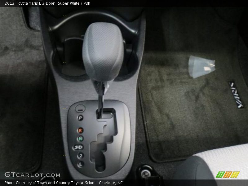 Super White / Ash 2013 Toyota Yaris L 3 Door
