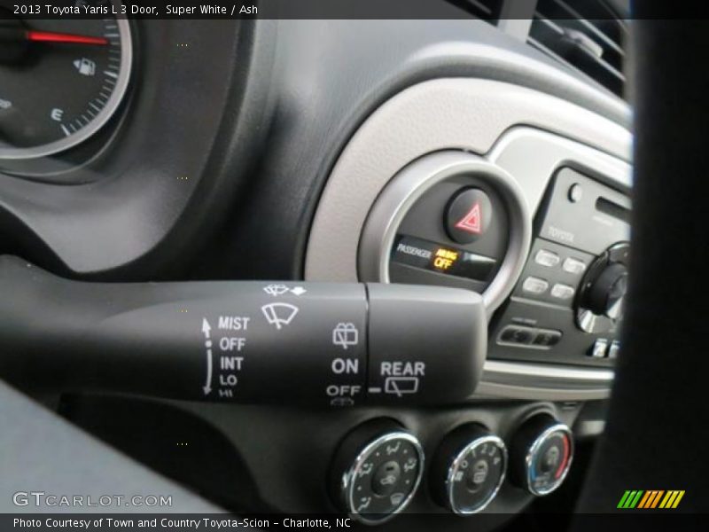 Super White / Ash 2013 Toyota Yaris L 3 Door