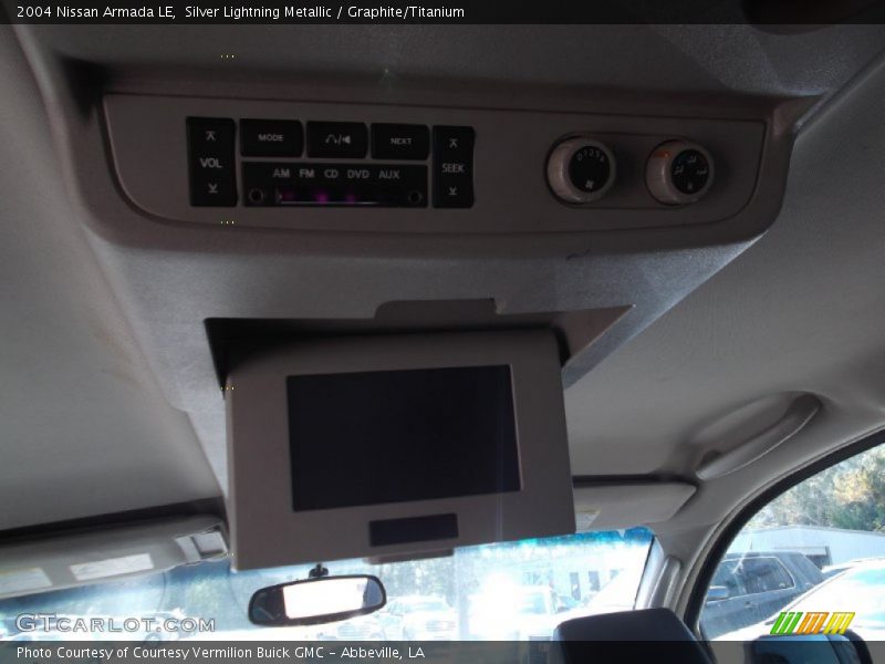 Silver Lightning Metallic / Graphite/Titanium 2004 Nissan Armada LE