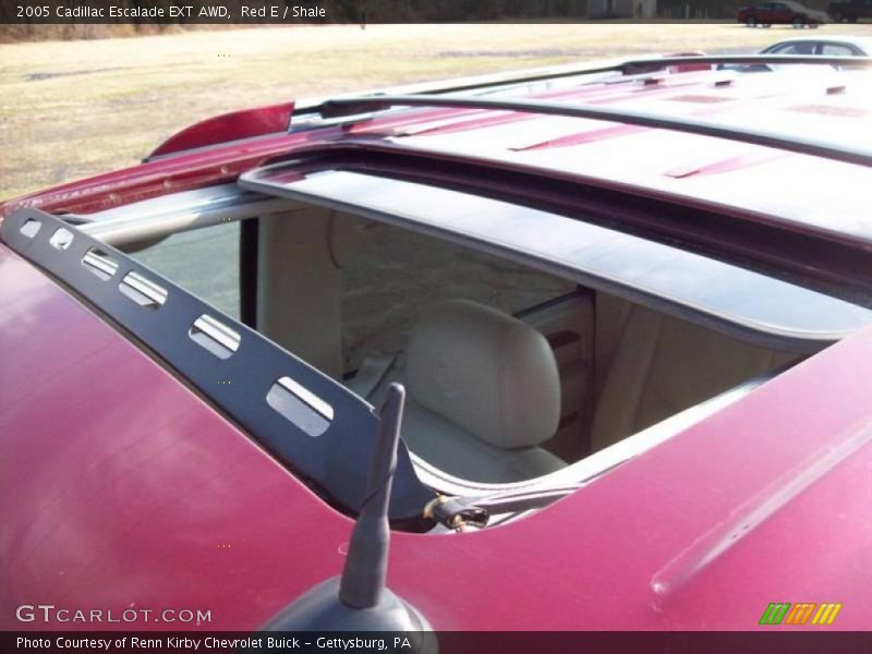 Red E / Shale 2005 Cadillac Escalade EXT AWD