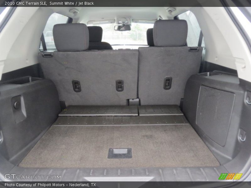  2010 Terrain SLE Trunk