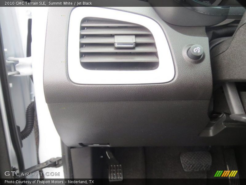 Summit White / Jet Black 2010 GMC Terrain SLE