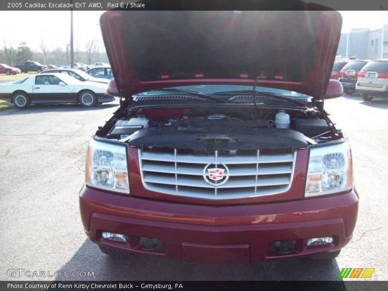 Red E / Shale 2005 Cadillac Escalade EXT AWD