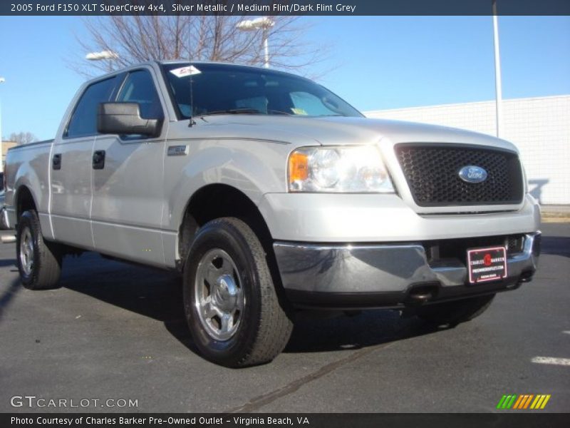 Silver Metallic / Medium Flint/Dark Flint Grey 2005 Ford F150 XLT SuperCrew 4x4