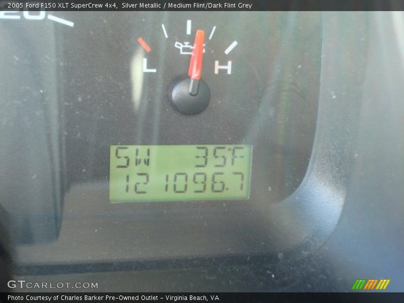 Silver Metallic / Medium Flint/Dark Flint Grey 2005 Ford F150 XLT SuperCrew 4x4
