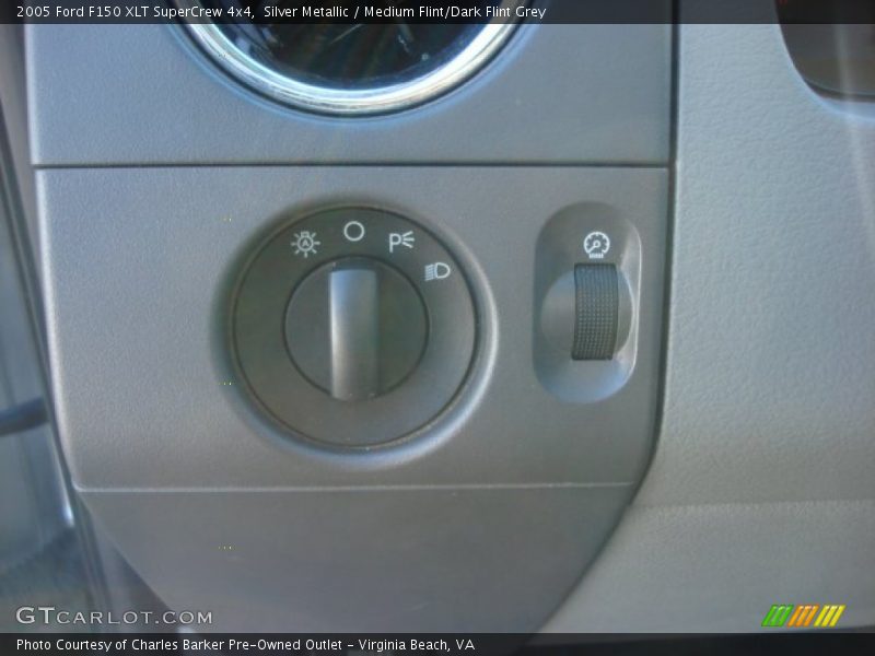 Silver Metallic / Medium Flint/Dark Flint Grey 2005 Ford F150 XLT SuperCrew 4x4