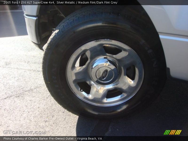 Silver Metallic / Medium Flint/Dark Flint Grey 2005 Ford F150 XLT SuperCrew 4x4