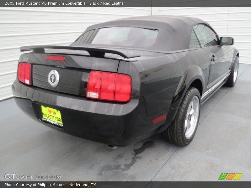 Black / Red Leather 2005 Ford Mustang V6 Premium Convertible