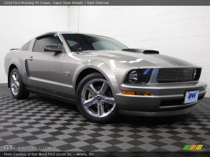 Vapor Silver Metallic / Dark Charcoal 2009 Ford Mustang V6 Coupe