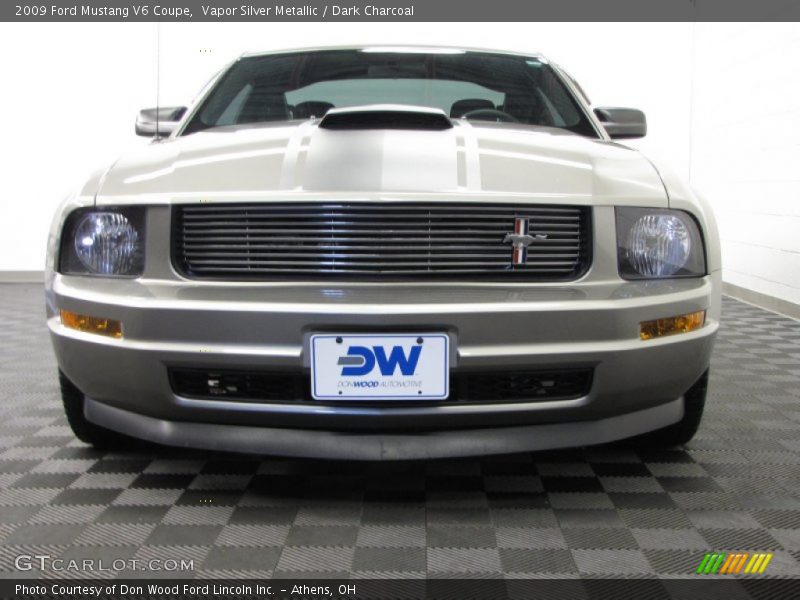 Vapor Silver Metallic / Dark Charcoal 2009 Ford Mustang V6 Coupe