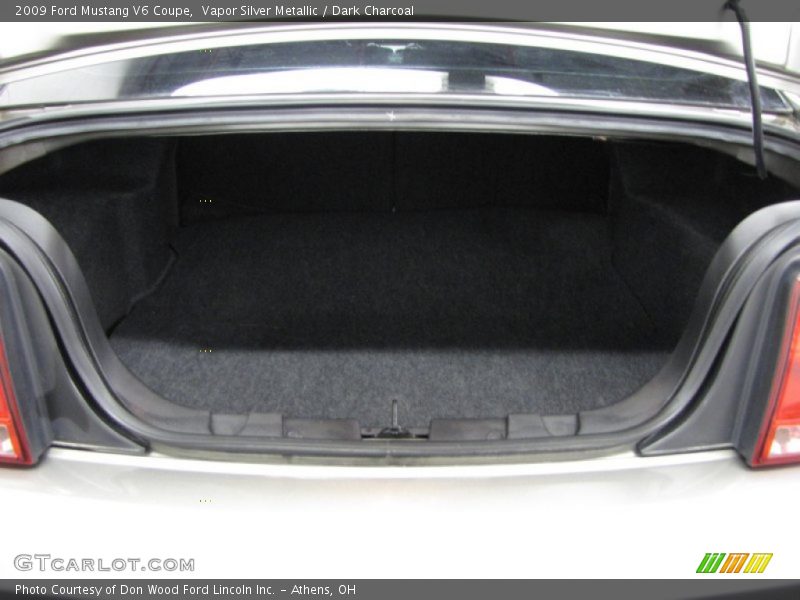 Vapor Silver Metallic / Dark Charcoal 2009 Ford Mustang V6 Coupe