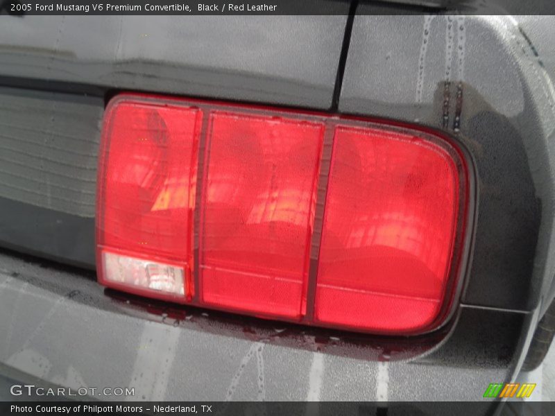 Black / Red Leather 2005 Ford Mustang V6 Premium Convertible