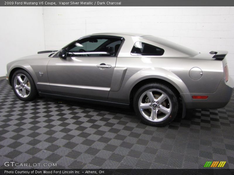 Vapor Silver Metallic / Dark Charcoal 2009 Ford Mustang V6 Coupe