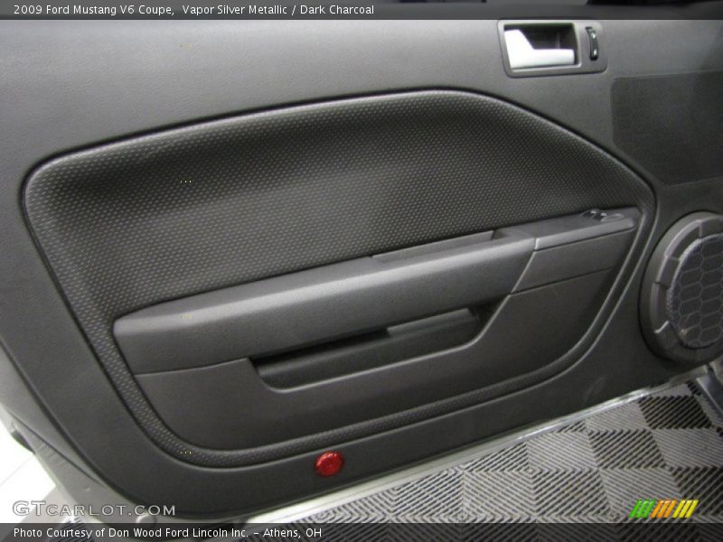Vapor Silver Metallic / Dark Charcoal 2009 Ford Mustang V6 Coupe