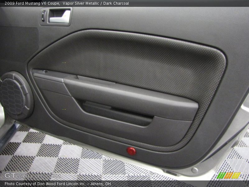 Vapor Silver Metallic / Dark Charcoal 2009 Ford Mustang V6 Coupe