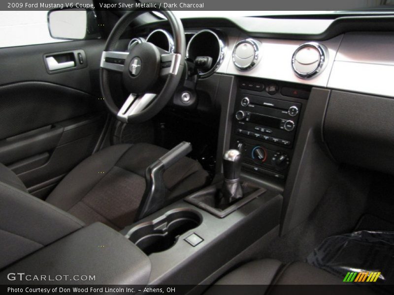 Vapor Silver Metallic / Dark Charcoal 2009 Ford Mustang V6 Coupe