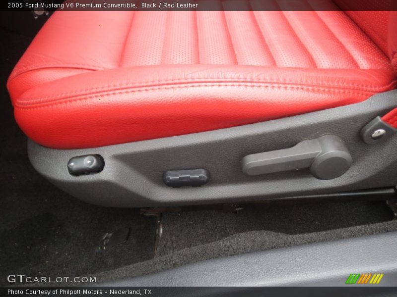 Black / Red Leather 2005 Ford Mustang V6 Premium Convertible