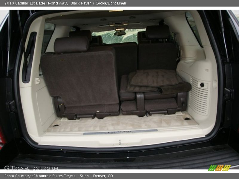  2010 Escalade Hybrid AWD Trunk