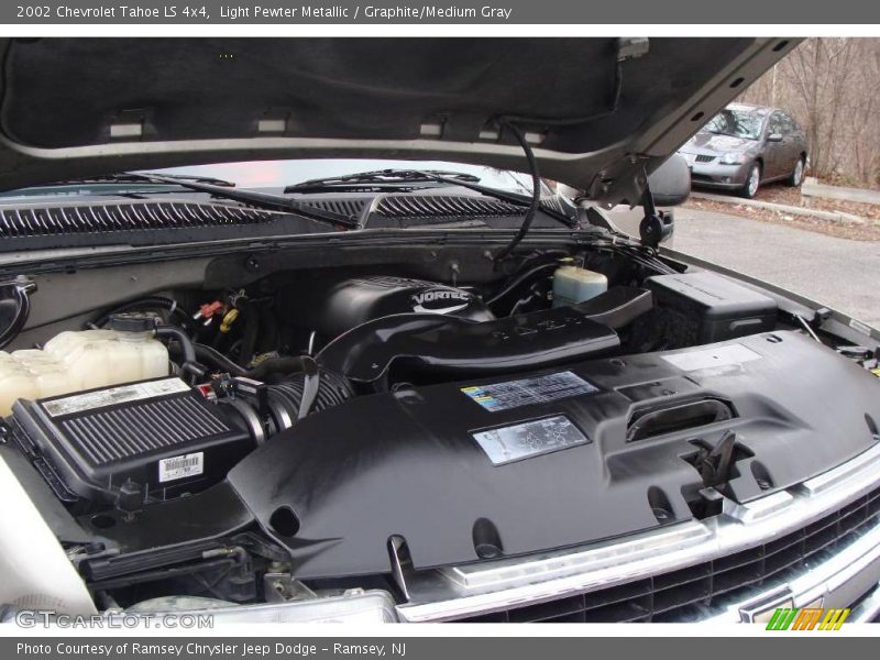 Light Pewter Metallic / Graphite/Medium Gray 2002 Chevrolet Tahoe LS 4x4