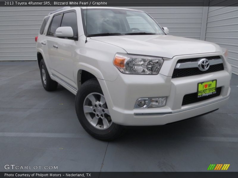 Blizzard White Pearl / Graphite 2013 Toyota 4Runner SR5