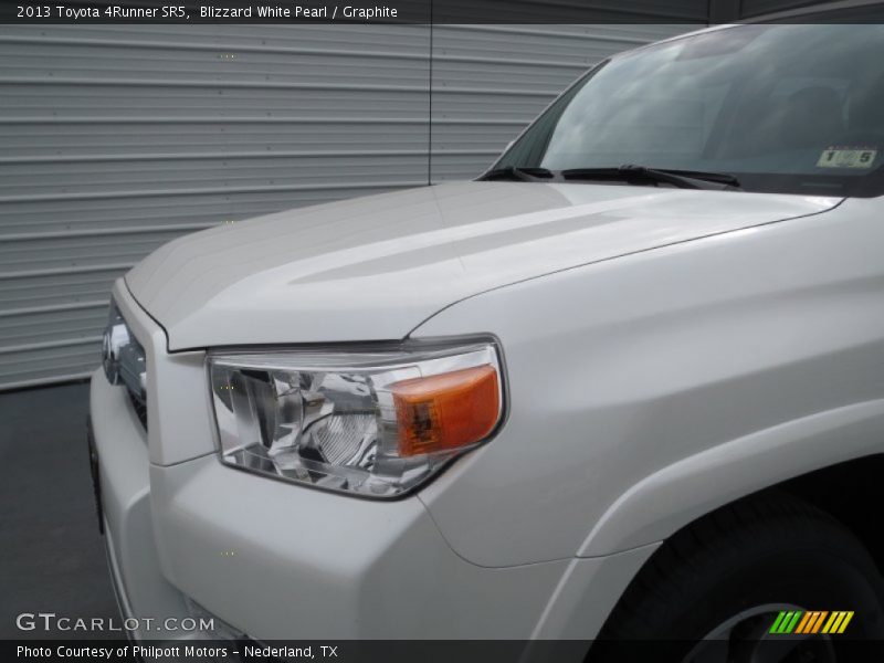 Blizzard White Pearl / Graphite 2013 Toyota 4Runner SR5